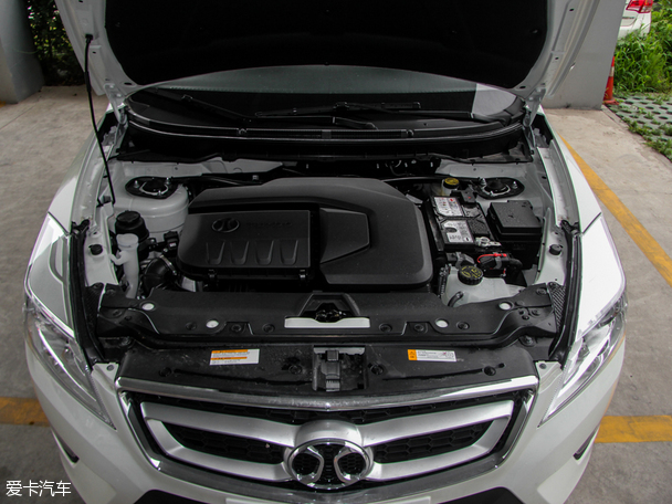 北汽紳寶2015款紳寶X65