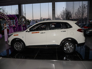 2015款2.0T 自动精英型 正侧（左）
