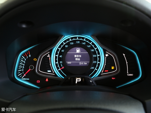 北汽紳寶2015款紳寶CC