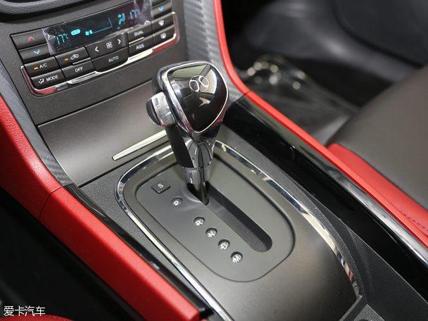 北汽紳寶2015款紳寶CC