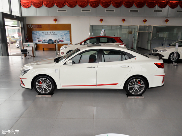 北汽紳寶2015款紳寶CC