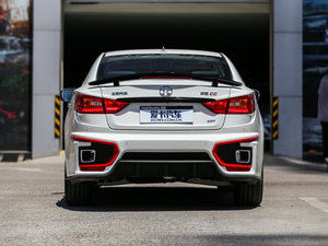 2015款2.0T 自动豪华版 整体外观