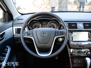 北汽紳寶2016款紳寶X55