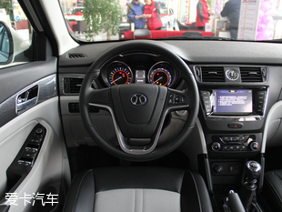 北汽紳寶2016款紳寶X55