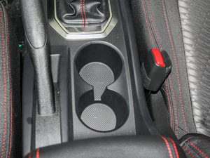 2016款1.5L 手动标准版 空间座椅