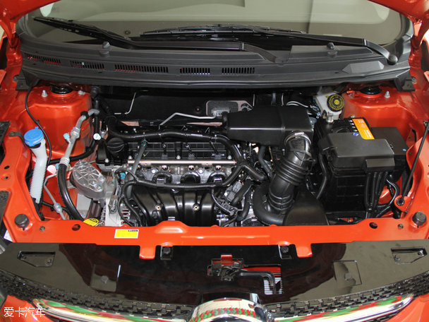 北汽紳寶2015款紳寶X25