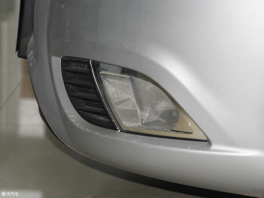 2016���D50 1.5L CVT���A��