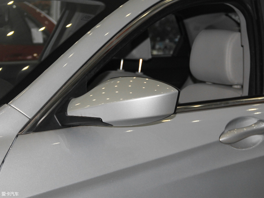 2016���D50 1.5L CVT���A��