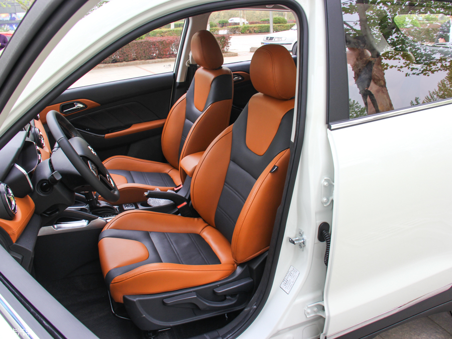 北汽紳寶2016款紳寶X35