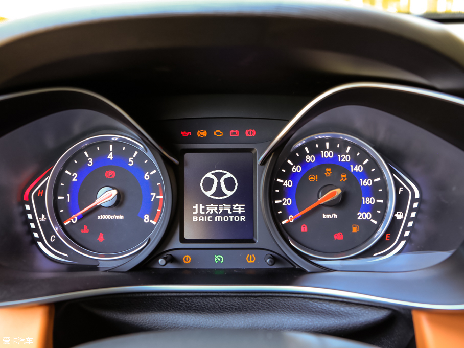 2016���X35 1.5L �Ԅ����F��