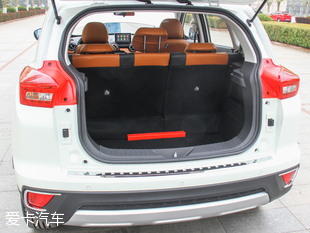 北汽紳寶2016款紳寶X35