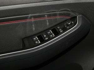 20181.5T CVTǰ V п؅^