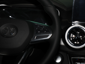 20181.5T CVTǰ V п؅^