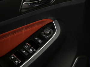 20181.5T CVTǰ V п؅^