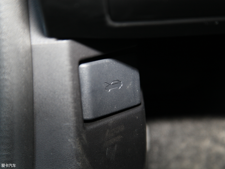 2018���D50 1.5L �ք����F���{��