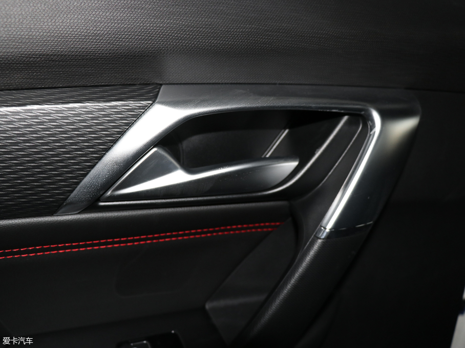 2018���D50 1.5L CVT���A���{��