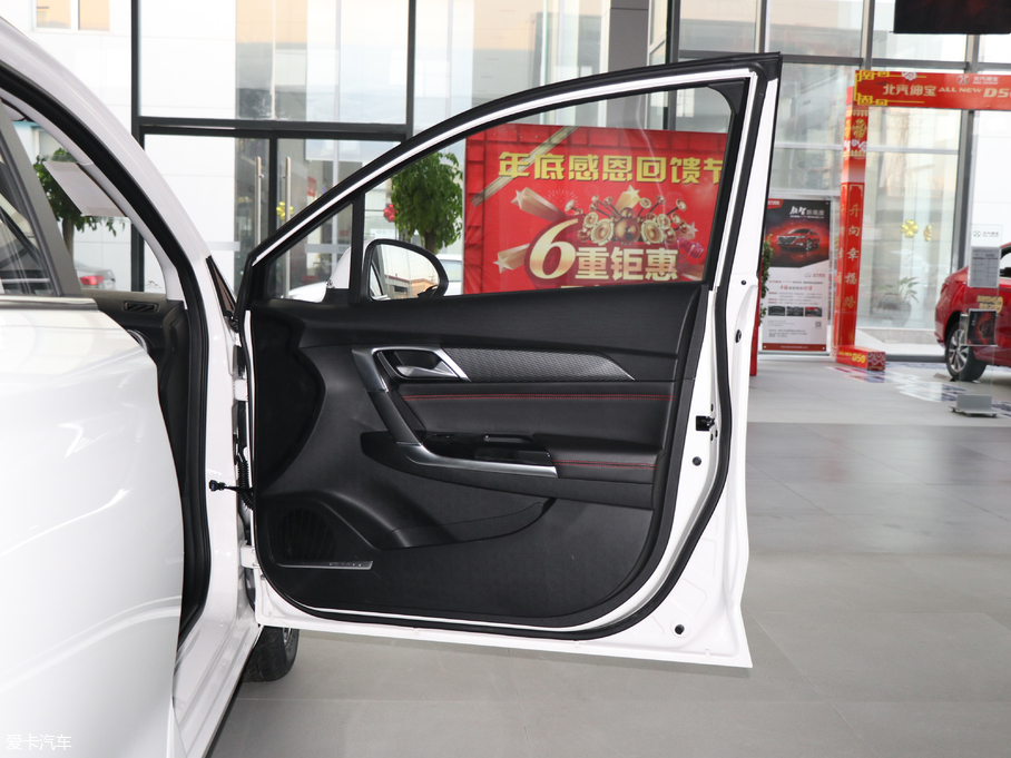 2018���D50 1.5L CVT���A���{��