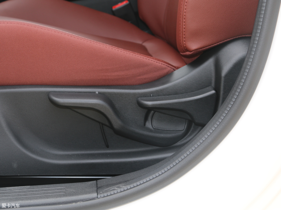 2018D50 1.5L քF{