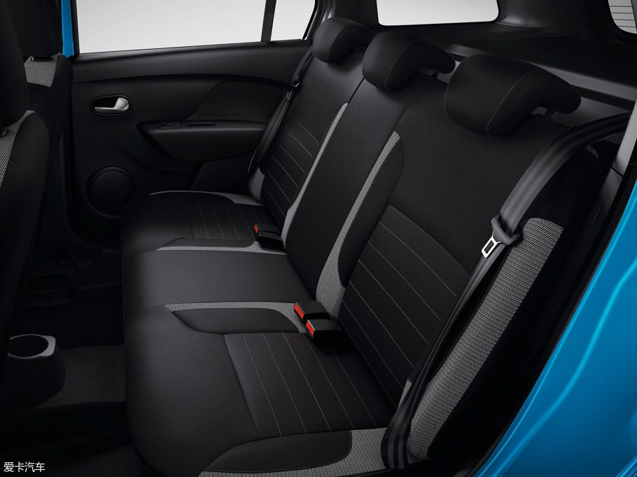 2017��Logan MCV Stepway