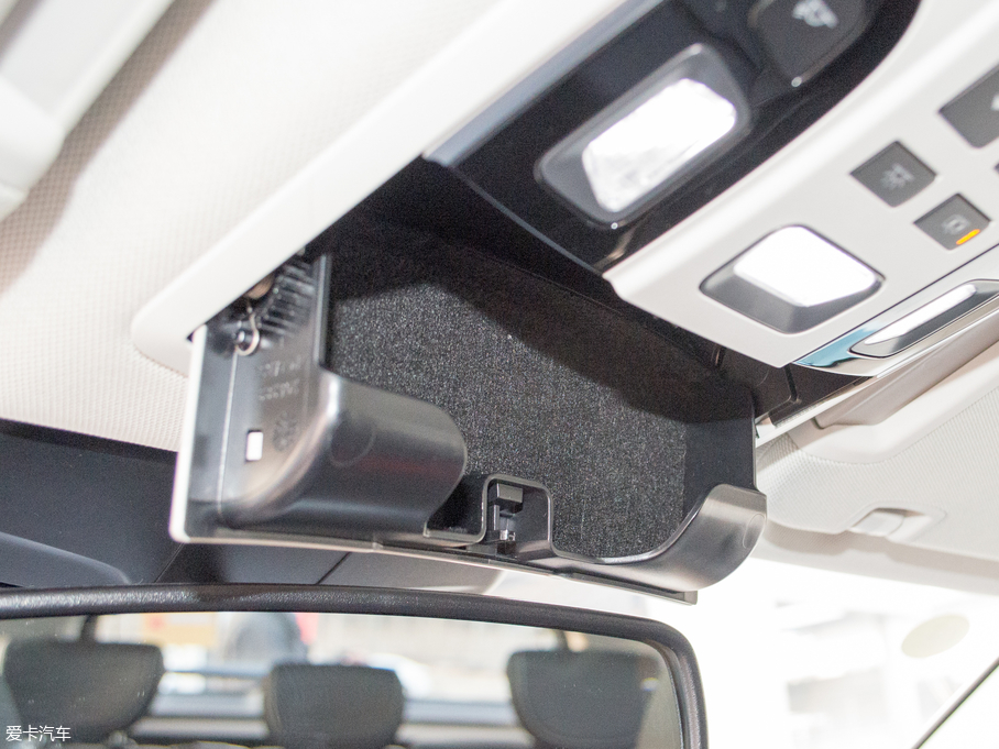 2018�����H7 �{�� 2.0T �ԄӃ��������