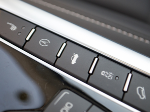 2018{ 2.0T ԄӃ п؅^