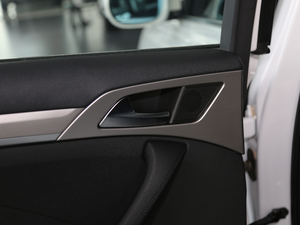 2018Ŀ { 2.0T ԄӃ g