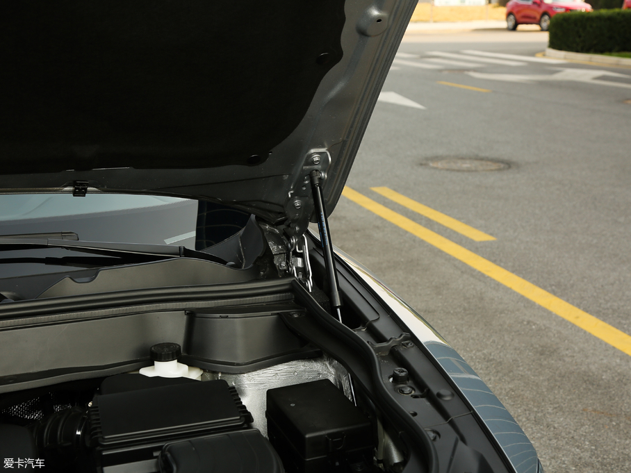 2019�����F7 2.0T ���i�� ��V