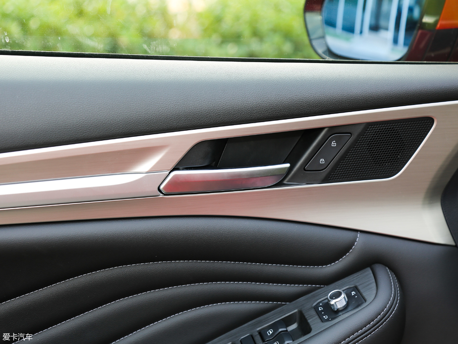 2019F7 2.0T (q)i (gu)V