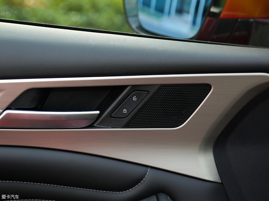 2019F7 2.0T (q)i (gu)V