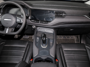 2019款1.5T 两驱i型 国V 中控台