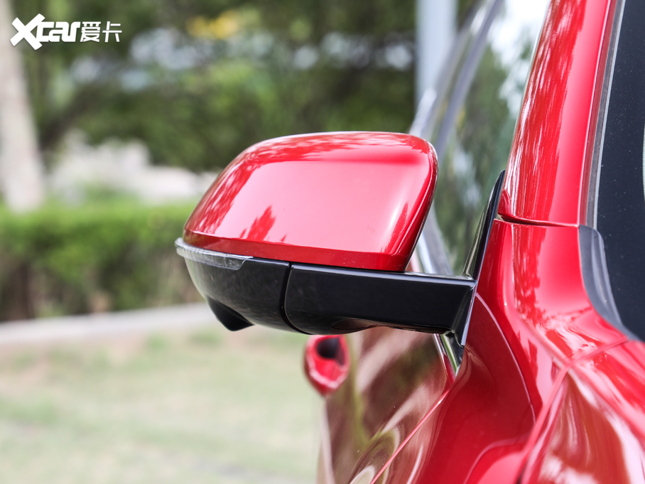 2019�����F7x 2.0T ���(q��)�O���\�Ӱ�