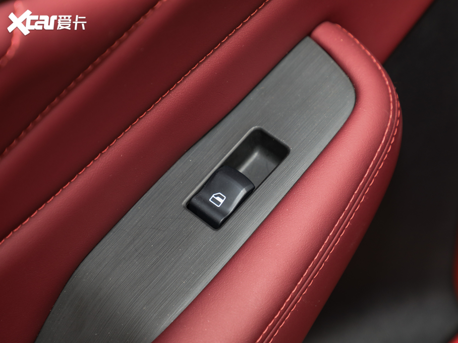 2019�����F7x 2.0T ���O���\�Ӱ�