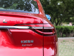 2019款2.0T 四驱极智运动版 尾灯