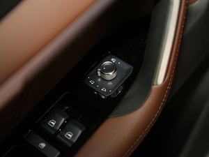 2019Hi-Life 1.5GDIT ԄӺA VI п؅^