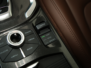 2019Hi-Life 1.5GDIT ԄӺA VI п؅^