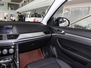 2019款运动版 1.5T 自动精英型 国VI 中控区