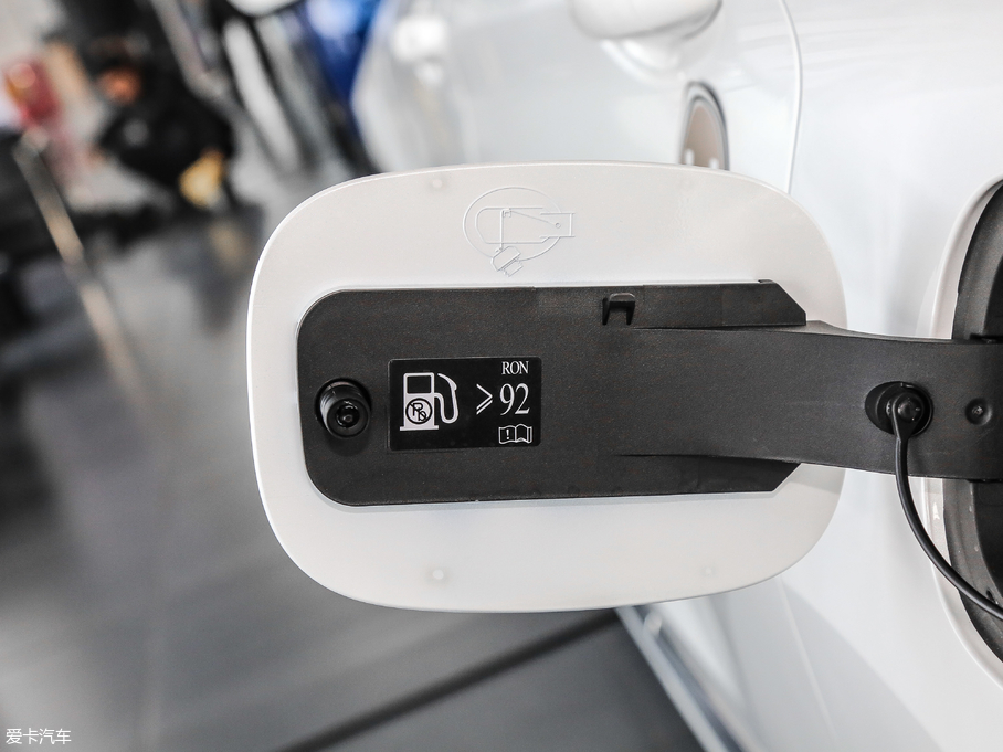 2019�����H6 Coupe 1.5T �ԄӃ����A���� ��V