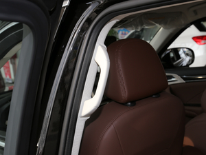 2019L 2.0T ԄF V п؅^