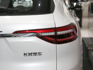 2020款1.5T 两驱i潮 尾灯