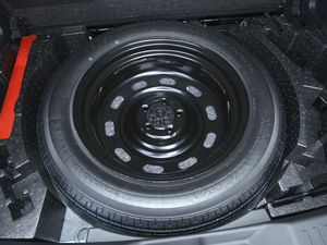2020款乐享版 1.5T 手动智 备胎
