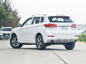 2020款智联版 1.5T 自动两驱精英型 左后45度