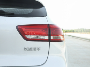 2020款1.5T DCT i型 尾灯