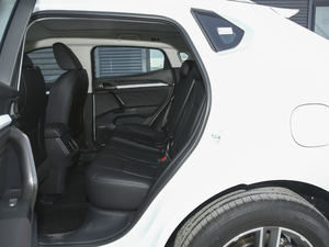 2020款1.5T DCT i型 后排空间