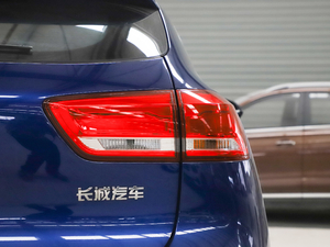 2020款1.5T DCT i炫 尾灯