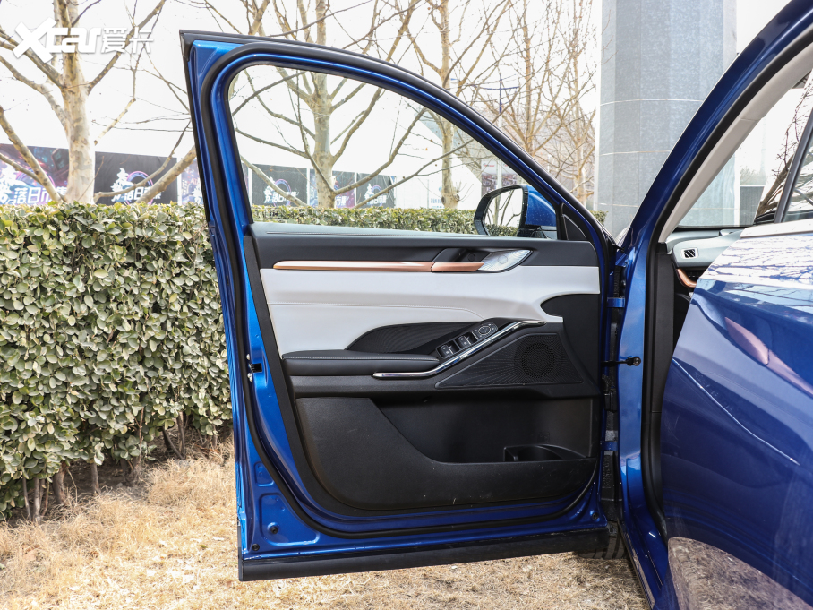 2021H6  2.0T ԄSupreme