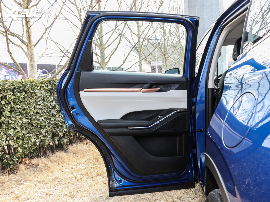 2021H6  2.0T ԄSupreme