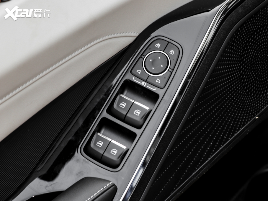 2021H6  2.0T ԄSupreme