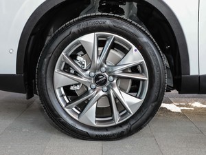 2021款第三代 1.5T 自动两驱Supreme 轮圈