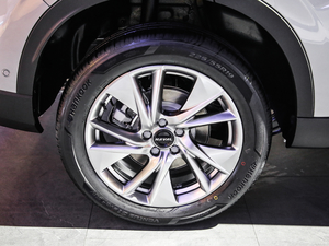 2021 1.5T ԄӃPlus ^