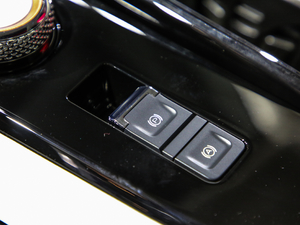 2021款第三代 1.5T 自动两驱Plus 驻车制动器